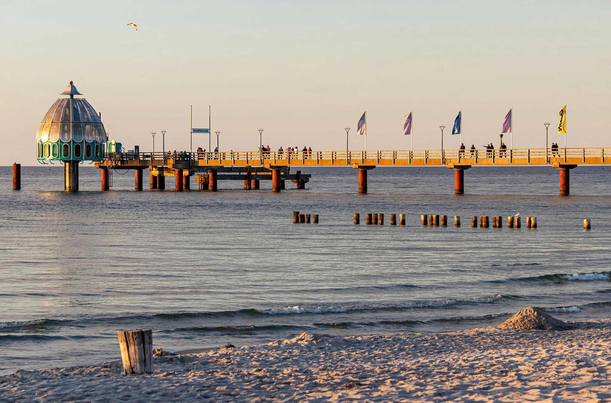 Meerzeit An Der Seebruecke Zingst Exterior foto